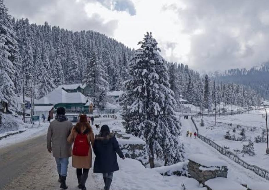 Weather update, possibility of light rain and snow in J&k From today ...